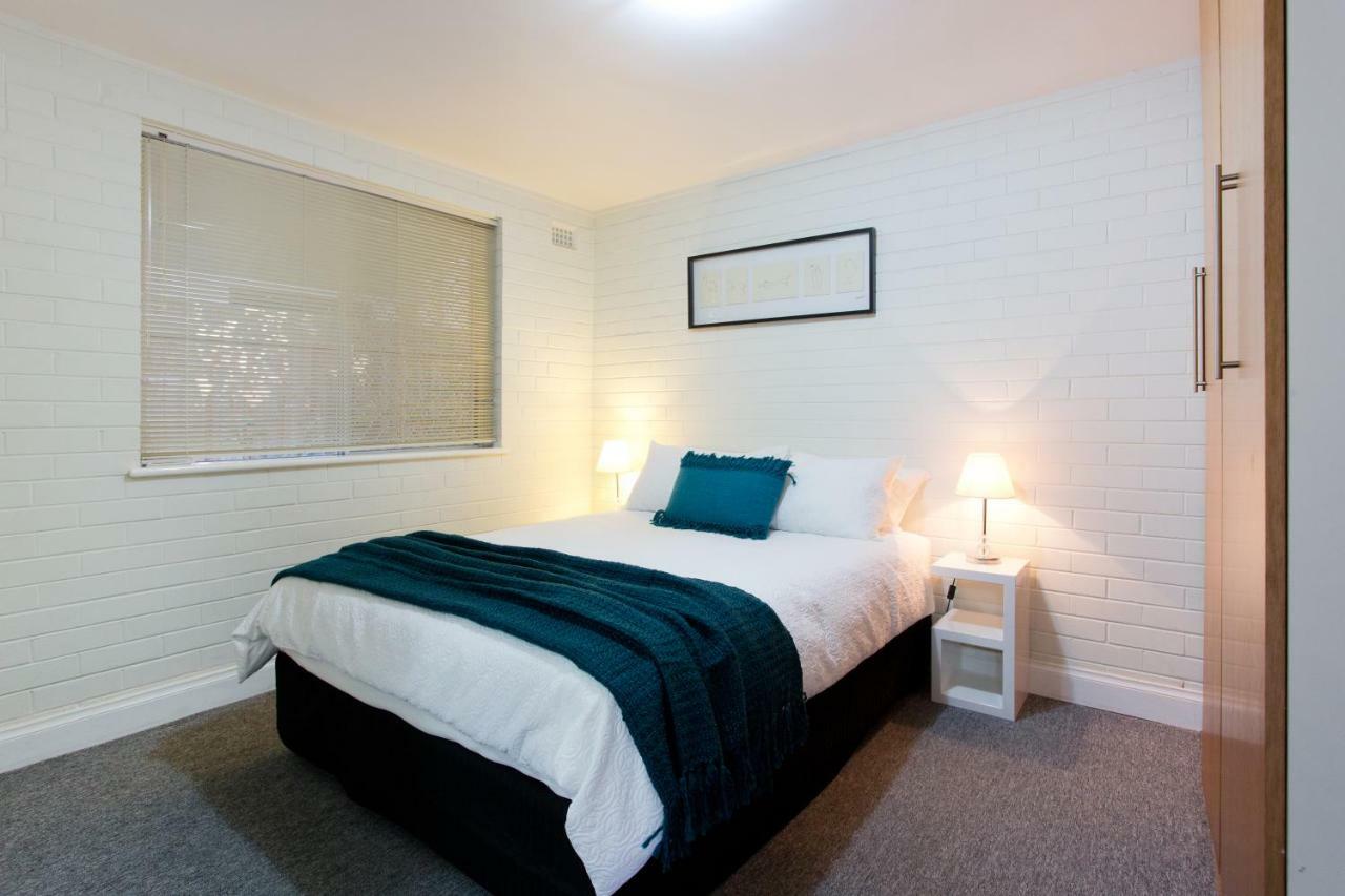 Apartment Hensman 5 - 1brm Unit With Courtyard & Parking Perth