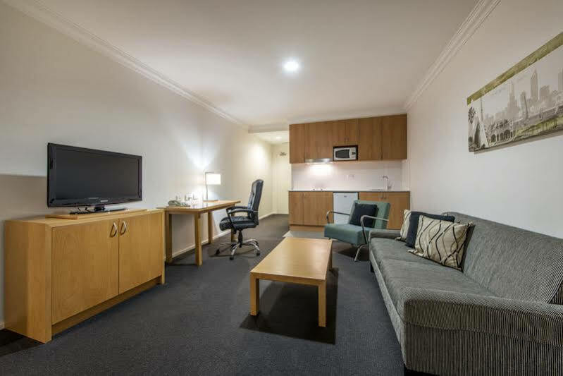 Oaks Hotel