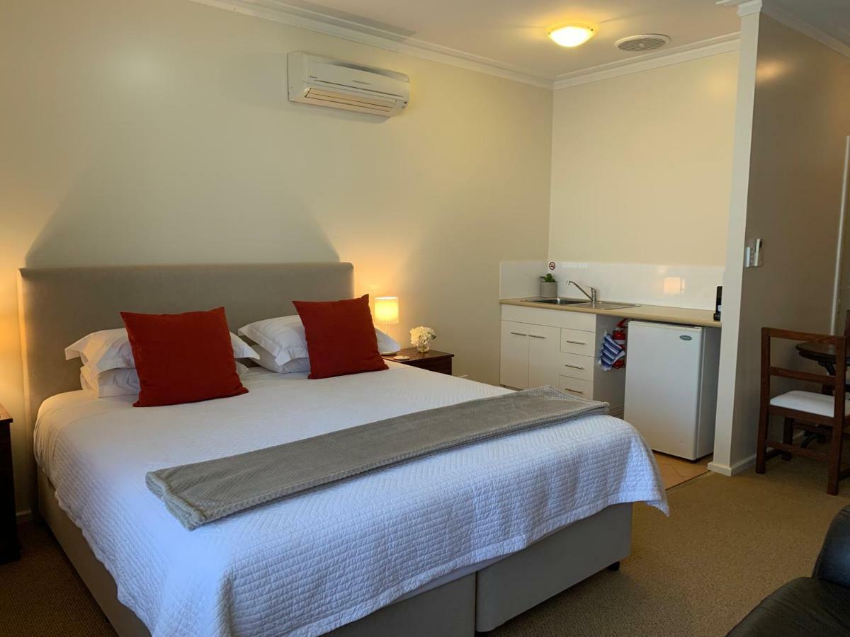 Guildford River Retreat 4* Perth