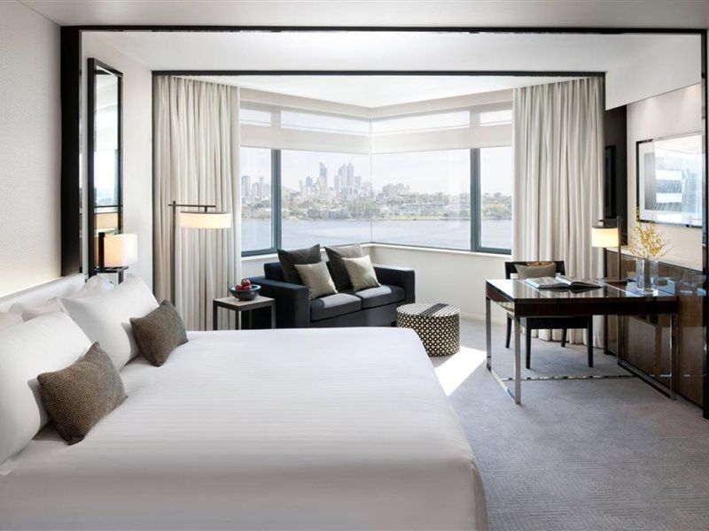 Crown Metropol
