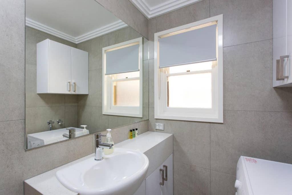 Apartment M5 West Near Kings Park *
