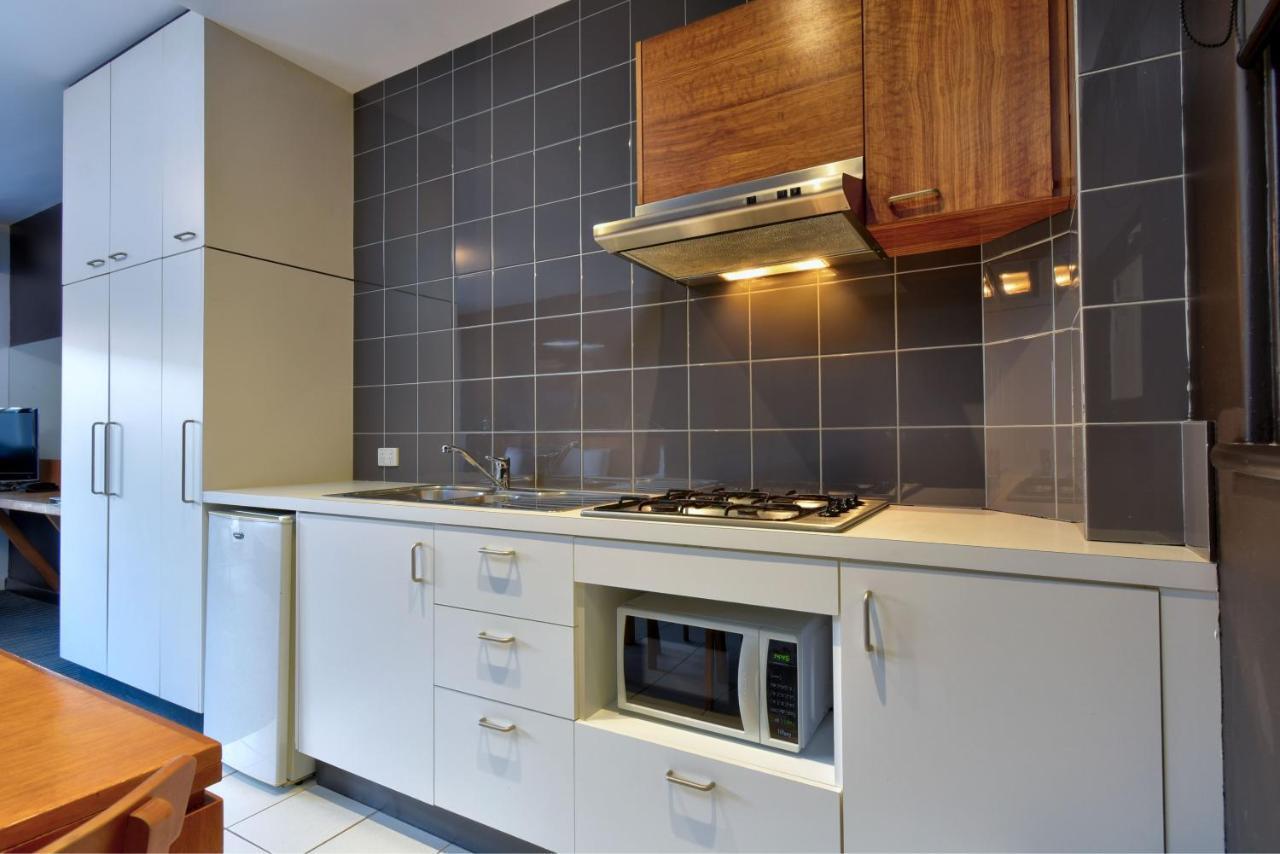 Riverview On Mount Street Aparthotel 4*
