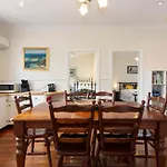 Cosy Cottage -3 Bedrooms Victoria Park
