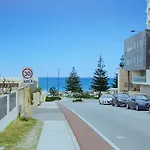 Scarborough Seaview Loft - Executive Escapes