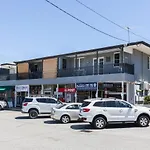 Urbanstyle Claremont Apartment - Executive Escapes