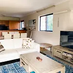 Spacious Homely Apartment Close To Everything
