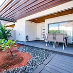 2 South Perth Family Gem For 6Parking