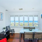 Scarborough Beachlife Apartment - Executive Escapes