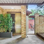 6 Tranquil Leafygreen Scarbbeach Townhse
