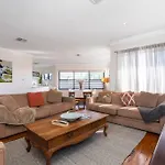 Scarborough Hilltop Apartment - Executive Escapes