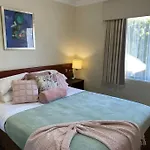 Subi Central Close Cbd Hospitals Wifi Netflix Wine