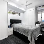 12 Streeton Promenade