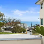 Cottesloe Beach Pad Executive Escapes