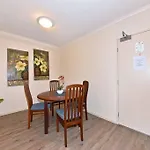 One-Bedroom Cozy Apartment In Perth Cbd