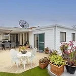 Mt Hawthorn Family Home - Executive Escapes