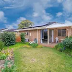 Camelias Boutique Cottage In Dianella