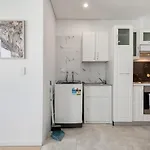 2X2 Modern Apartment Near Airport And City
