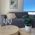 Bright 1 Bedroom Joondalup Stay