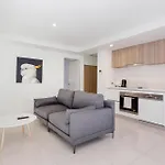 Stirling Apartment 1- Modern Central Apartment