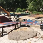 Smart Modern Close City/Airport Wifi/Park/Netflix
