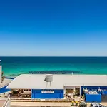 Beach View Apartment In Cottesloe