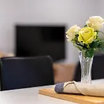 Modern Family Escapes Shopping At Your Doorstep