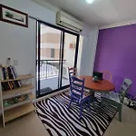 Little Monica Apartment- Spacious, Affordable & Central