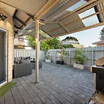 Modern Scarborough Townhouse
