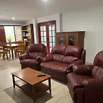 Large Double Room Share Bathroom And Kitchen