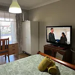 Large Double Room Share Bathroom And Kitchen