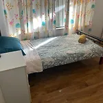 Single Room Share Bathroom And Kitchen