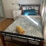 Single Room Share Bathroom And Kitchen