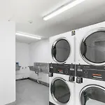 Studio Apartment In East Perth