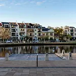 Riverside Panorama Suite Spectacular City Living