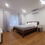 Entire House With 4 Bedrooms Fully Air Conditioned