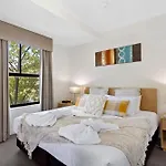 2Bdr 1Bth - James Street Magic