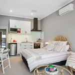 Haven Studio Hideaway Near Airport
