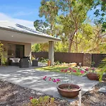 Tranquil Gumnut Cottage - Close To Airport