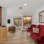Kar1 - City Beach Family Oasis