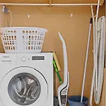 22 Superb Subiaco Apt For Couplesparkng