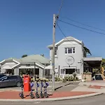 Scarborough Coastal Villa - Executive Escapes