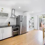 Scarborough Coastal Villa - Executive Escapes