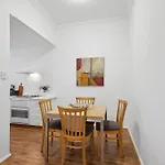 1Bdr 1Bth 1Prk - James Street Joy