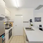 East Perth Apartment With Free Wi-Fi And Parking