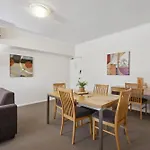 Spacious Apt In Northbridge With Pool