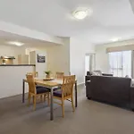 Spacious Apt In Northbridge With Pool