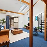 21 Cottesloe Steps To Beach - Sleeps 3