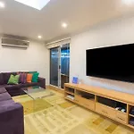 Bright 2 Bedroom Apartment In A Great Location