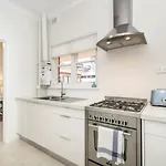 30 Foreshore Fun Swan River 1Brparking