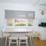 Cottesloe Delight Sleeps 4